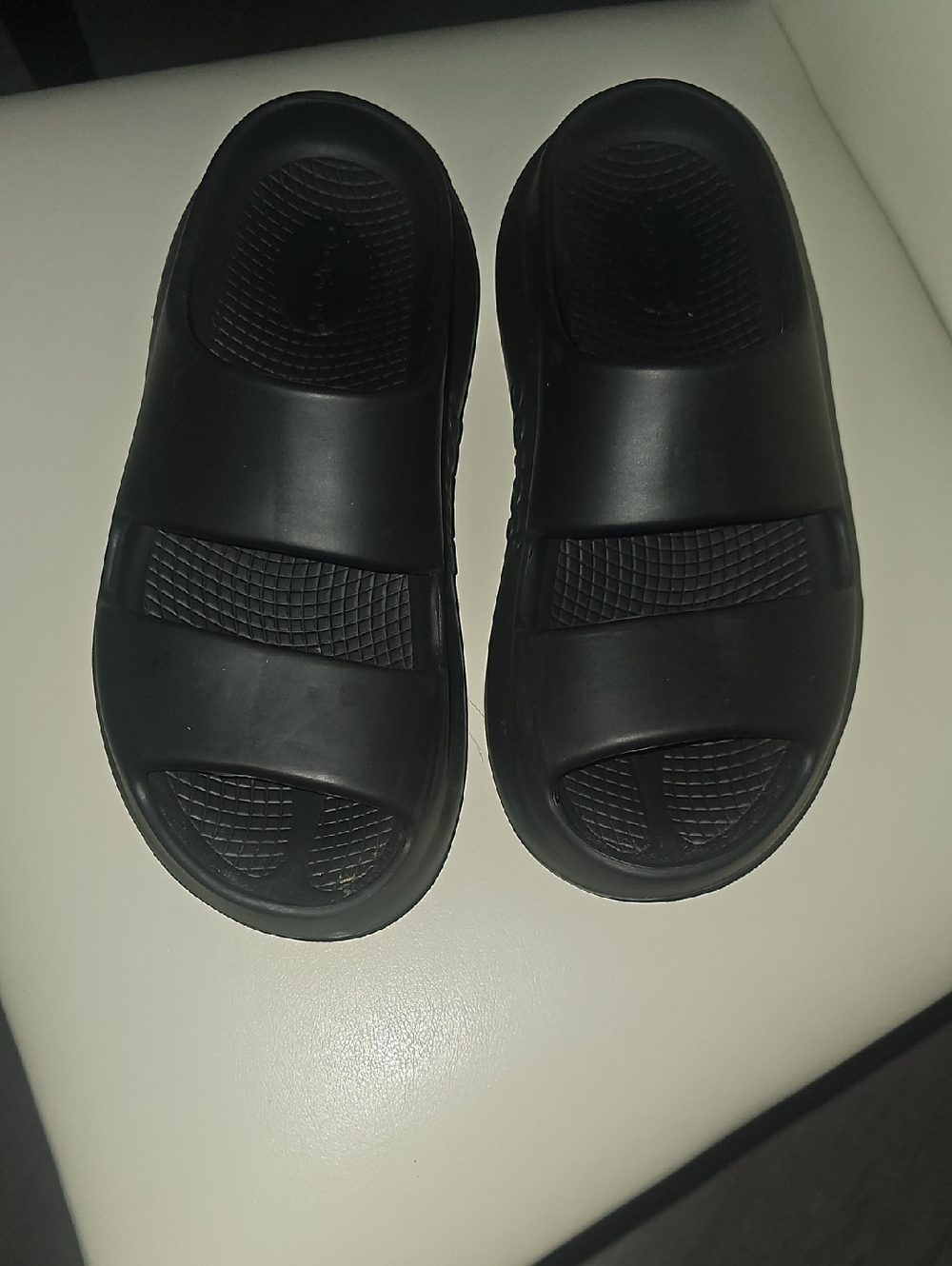 Oofos Black Slide's